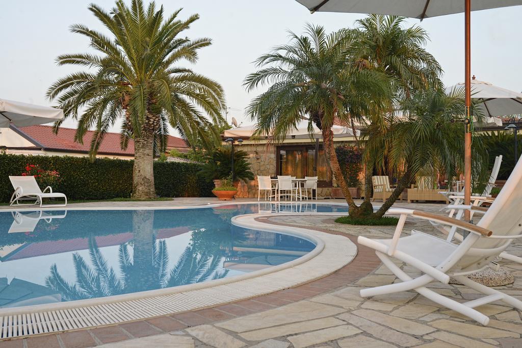 Apartamento Complesso Turistico Ricettivo L'Oasi Del Golfo Di Salerno Battipaglia Exterior foto