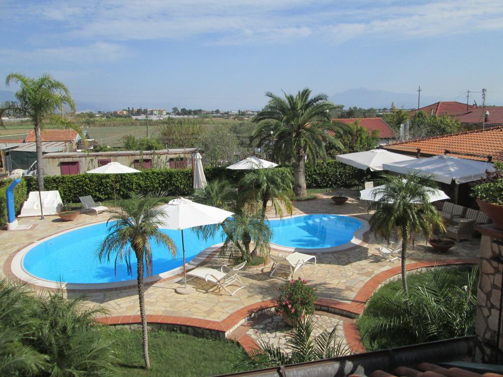 Apartamento Complesso Turistico Ricettivo L'Oasi Del Golfo Di Salerno Battipaglia Exterior foto