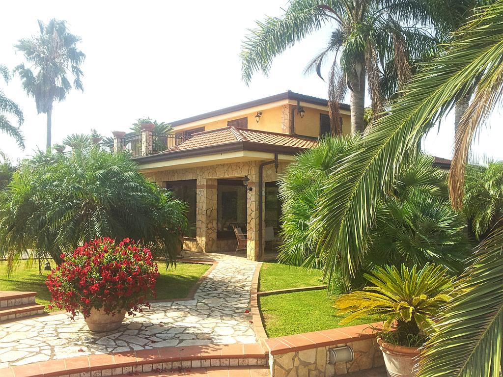 Apartamento Complesso Turistico Ricettivo L'Oasi Del Golfo Di Salerno Battipaglia Exterior foto